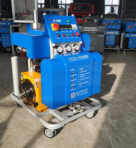 噴聚脲的施工隊選擇H5600噴涂機(jī)