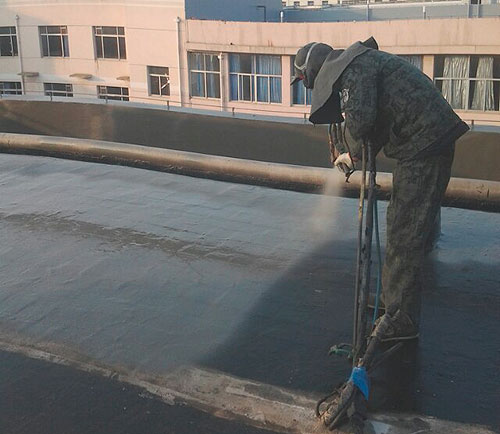 防腐設(shè)計(jì)規(guī)劃的中噴涂聚脲運(yùn)用十分普遍(圖1) 儲(chǔ)罐防腐聚脲噴涂施工案例